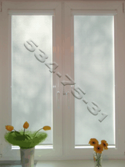 фото жалюзи на окна ПВХ с глубоким штапиком